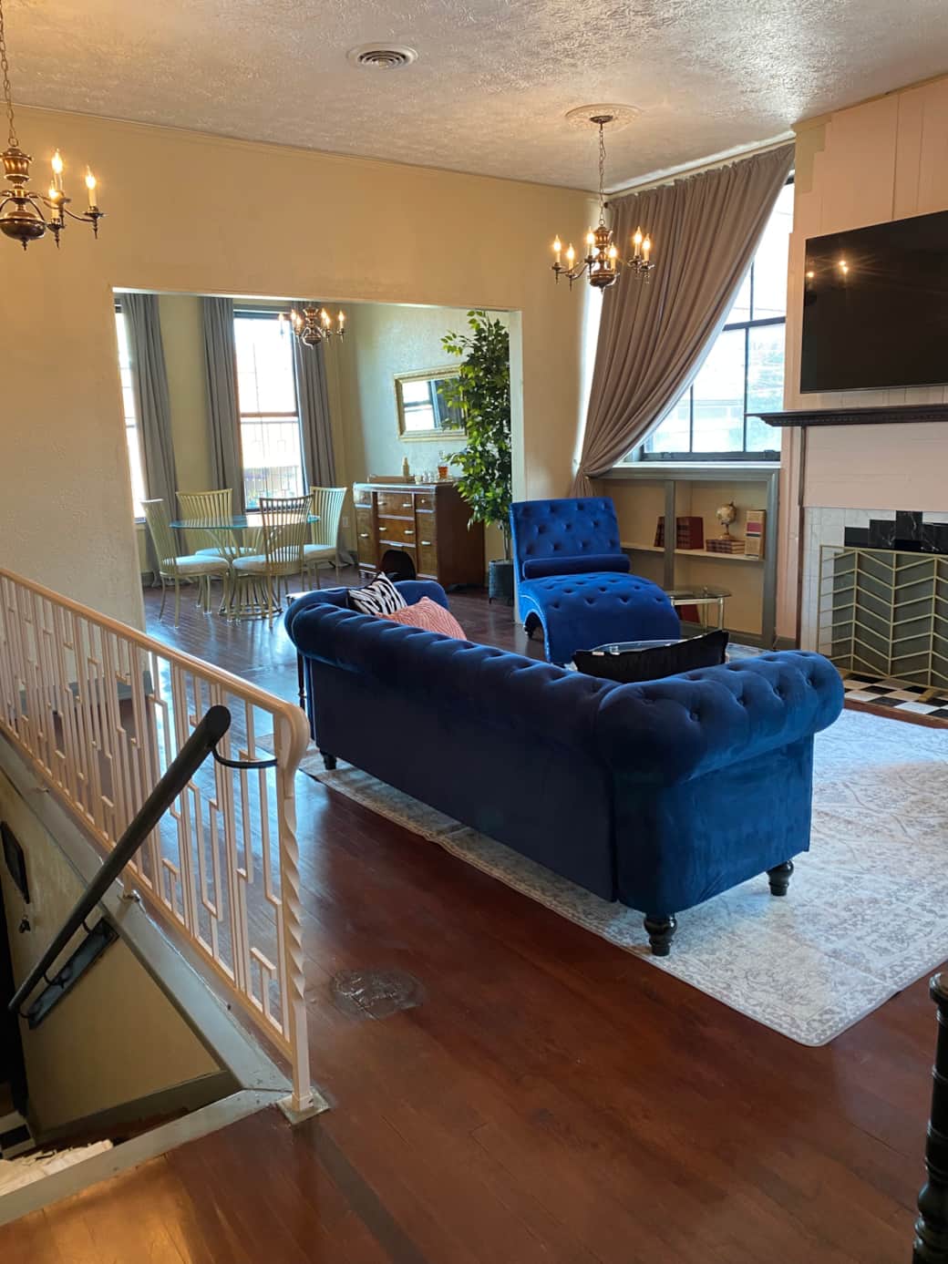 The Downtown Getaway - Living Area