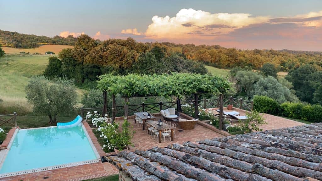 Private panoramic pool overlooking the Crete Senesi hills