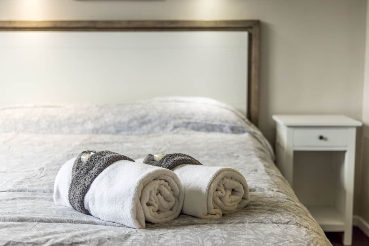 Unit 8 Bed