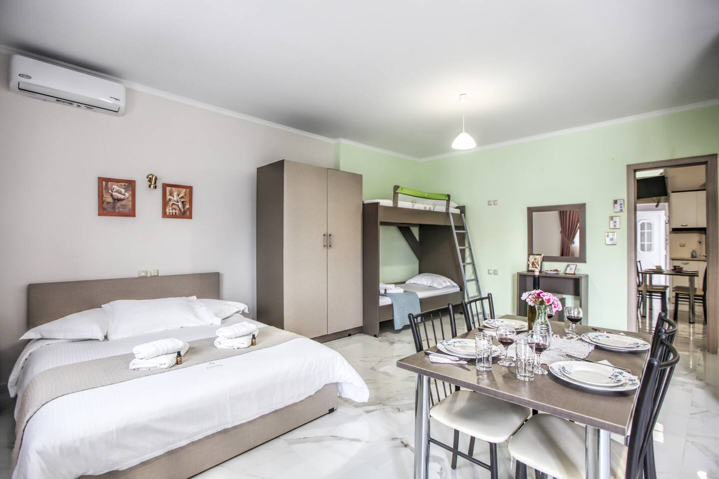 Del Sol Meteora Luxurious Family Suites #1