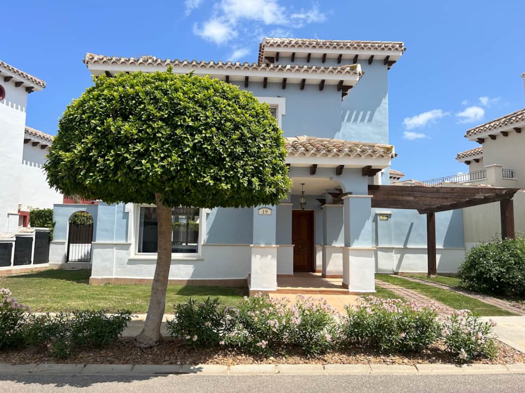 252B3B23 EC00 4284 9D87 9444FA91792F 252B3B23 EC00 4284 9D87 9444FA91792F