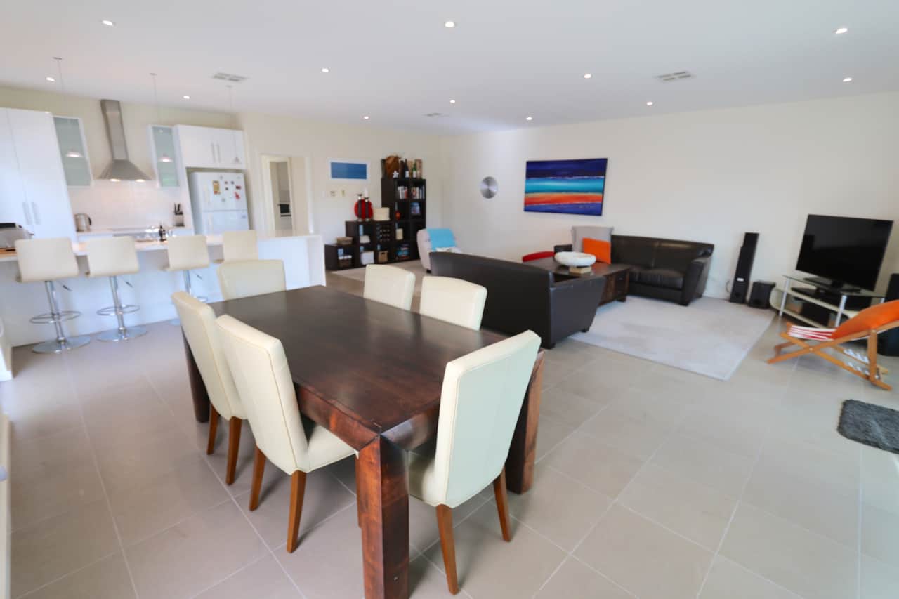Robe Accommodation Ten Robe St Sleeps 6