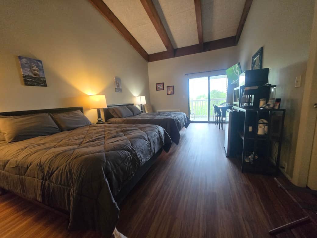2 Queen beds 2 Queen beds