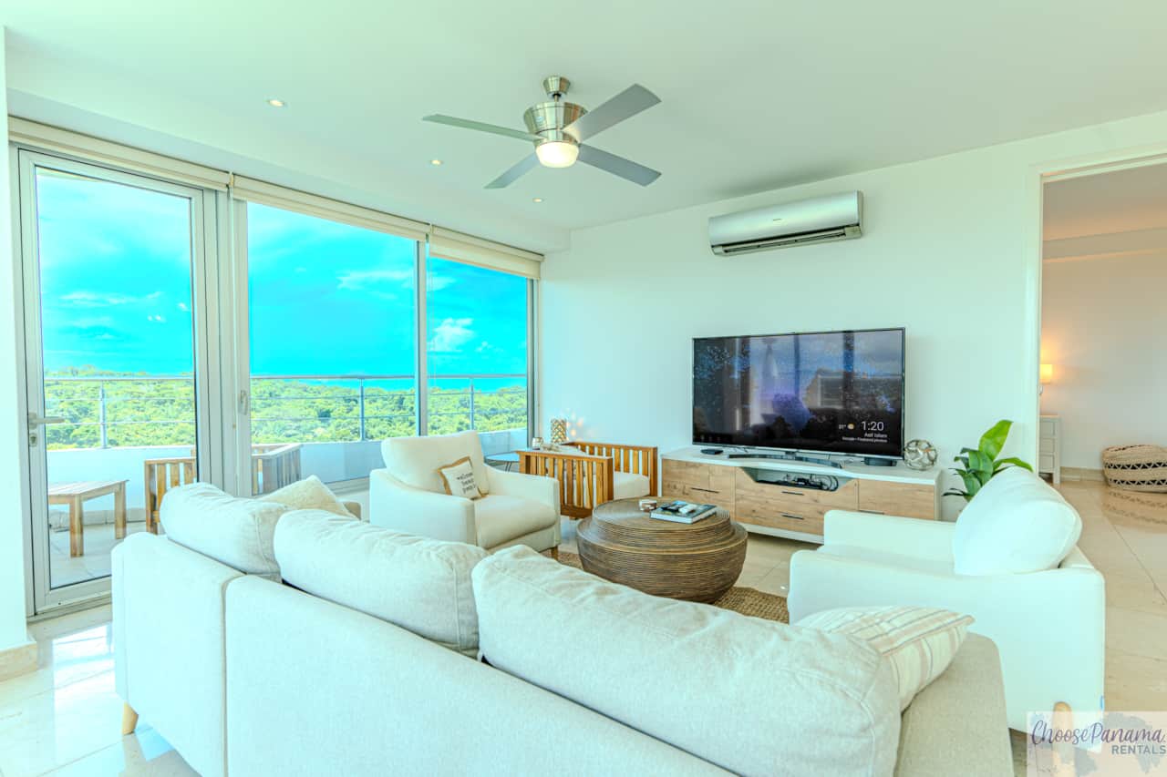 CB10G-Living Room
