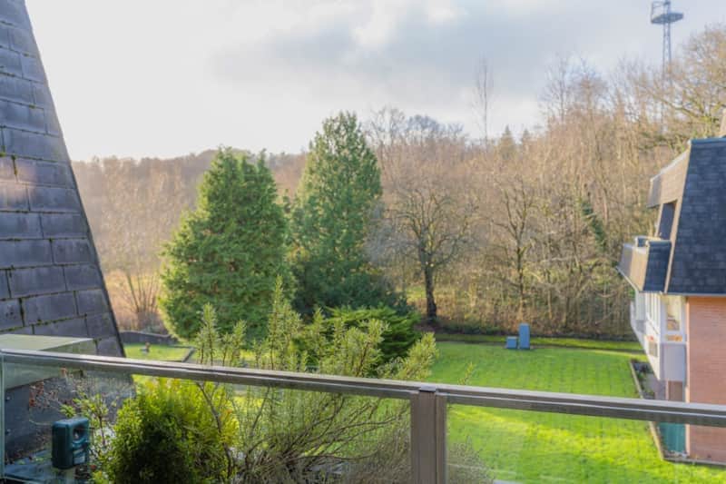 Balkon mit Blick in den Garten