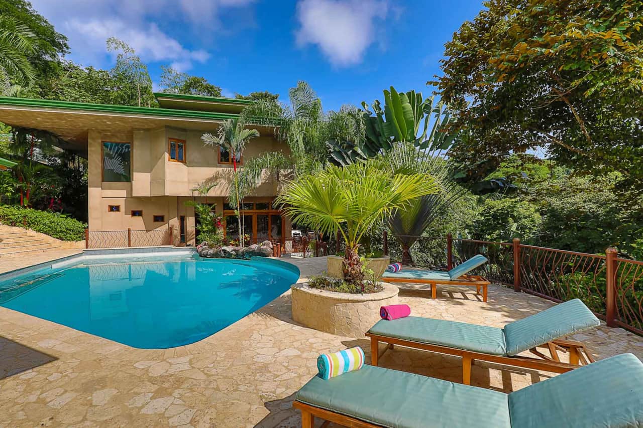1 pool patio lounge