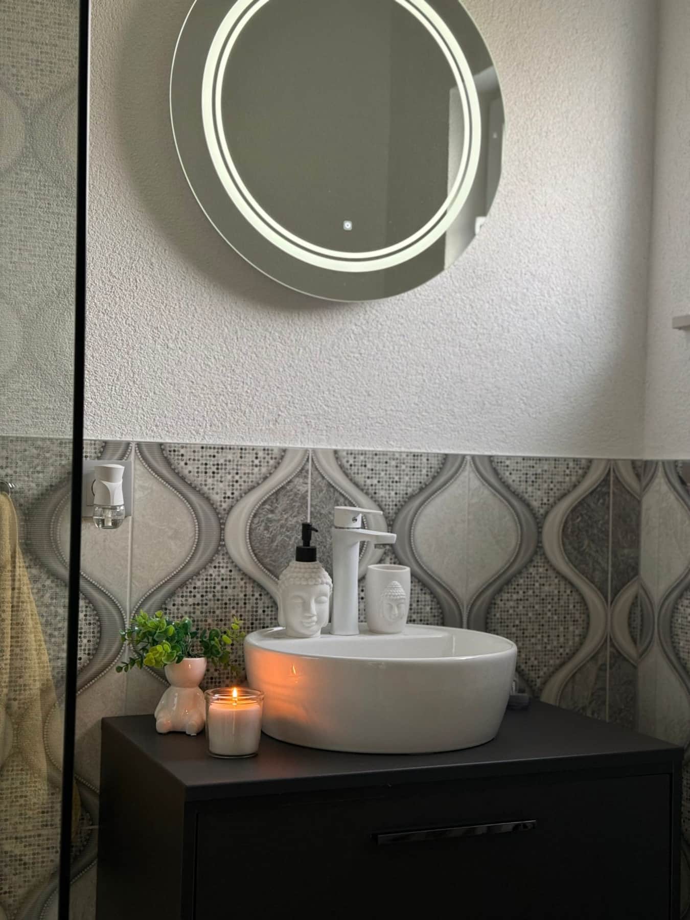 Image Title