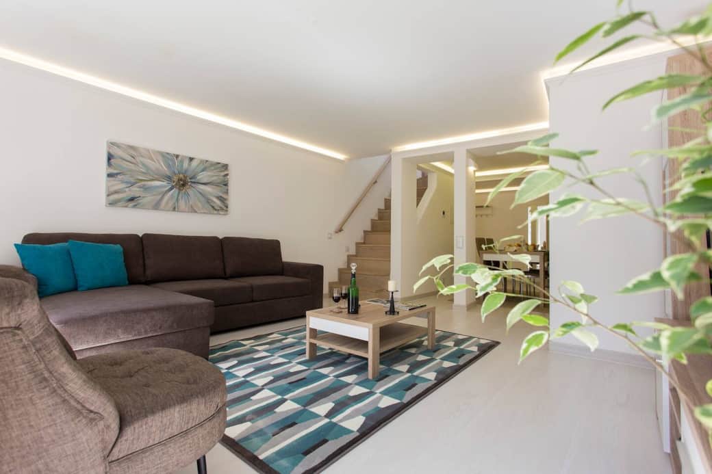 Living room + stairway to bedrooms Living room + stairway to bedrooms