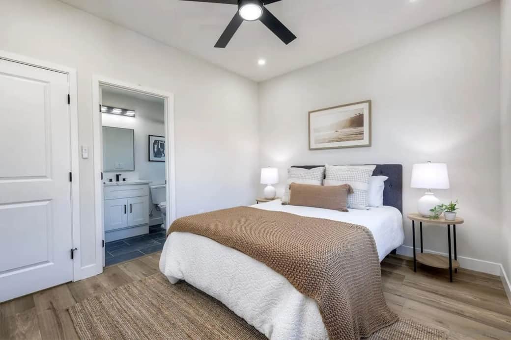 Main Bedroom - Ensuite Bathroom