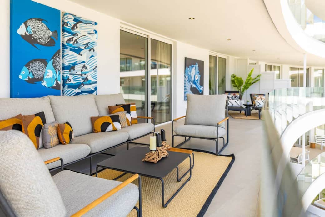Elegance in Every Corner ️ – Thoughtfully designed to create an inviting, serene atmosphere, this terrace is perfect for relaxing or entertaining.