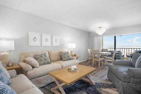 Cozy Living Room 