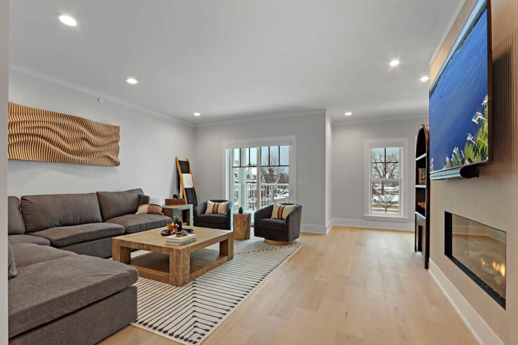 Living room and front balcony with lake views (2nd floor)