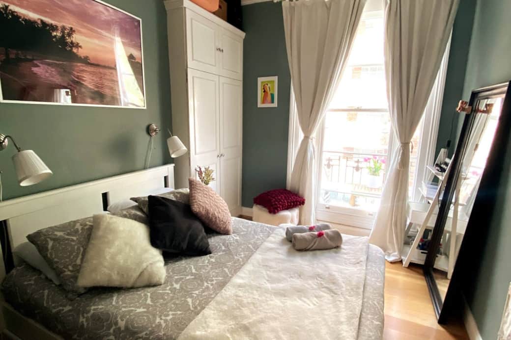 Unwind in a quiet and cosy bedroom – your peaceful haven in central London Unwind in a quiet and cosy bedroom – your peaceful haven in central London