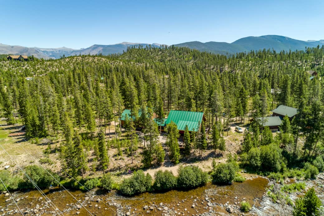 Aeriel view of RiverSong's riverfront location