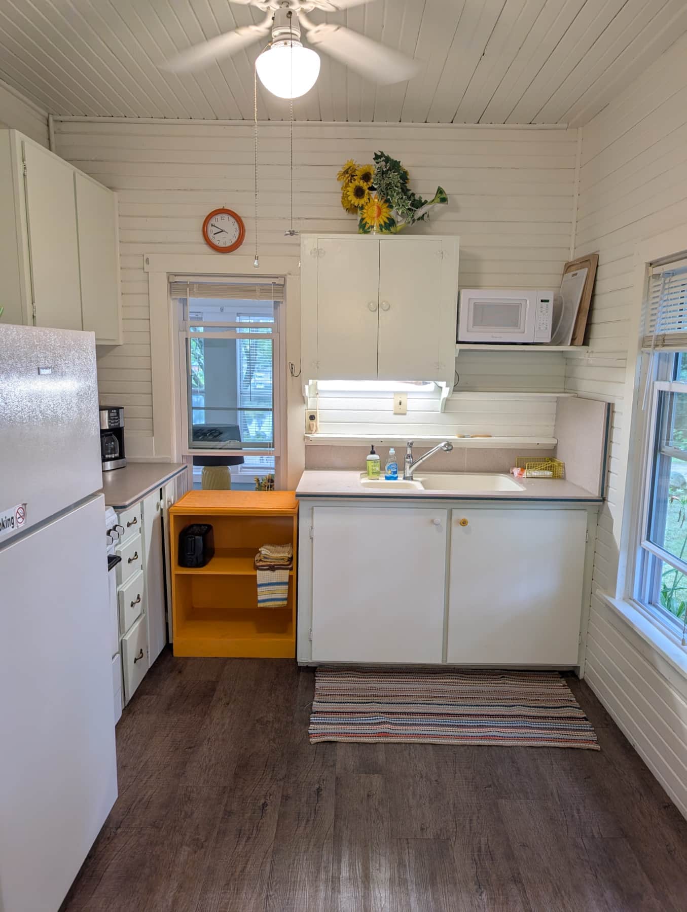 Sunflower - Kitchen 2.jpg