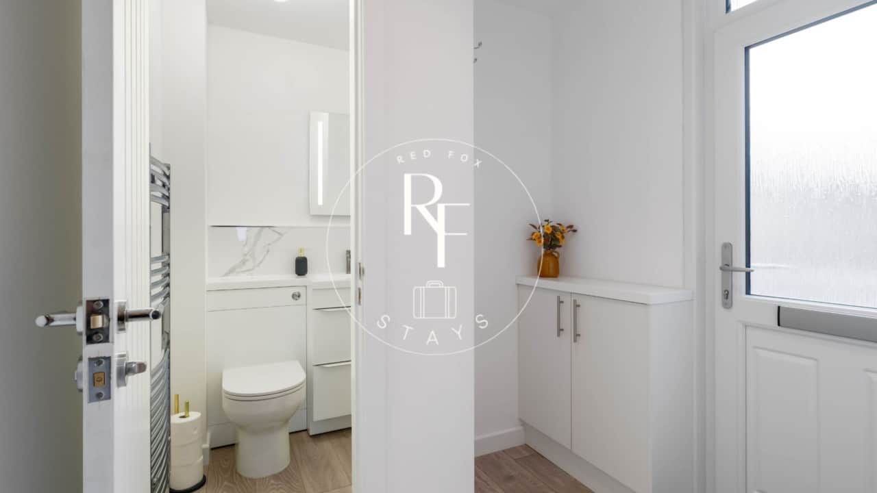 Downstairs Entryway & WC