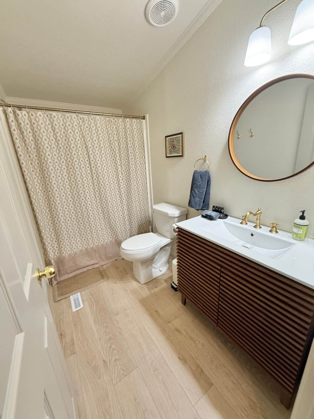 Bathroom 2