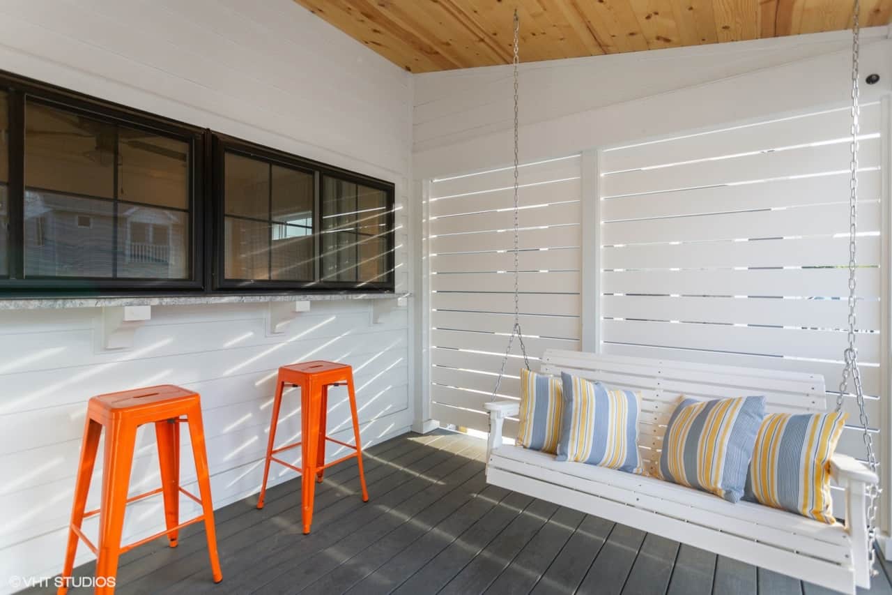 La Terrazza covered porch off Colfax