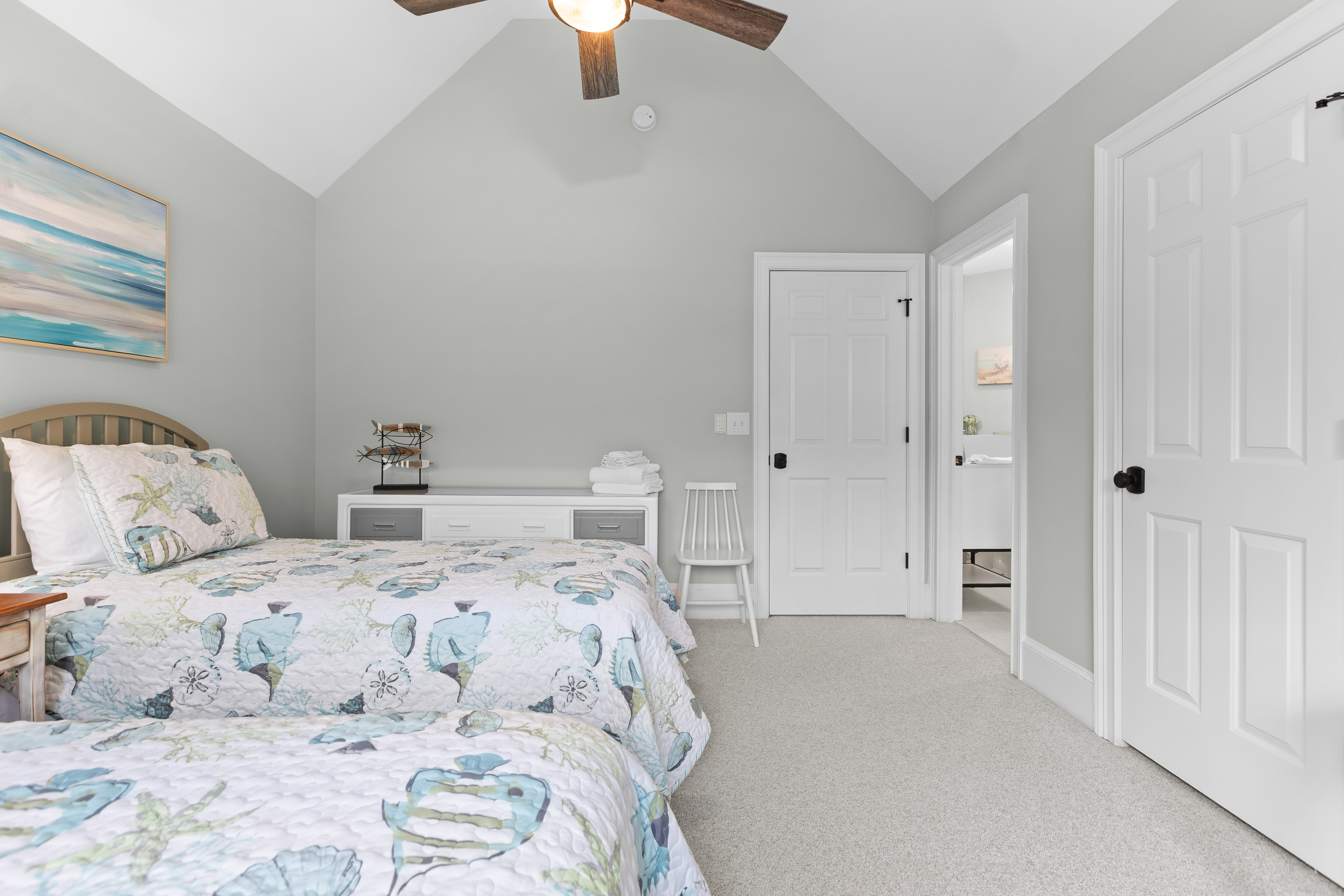 Twin Bedroom