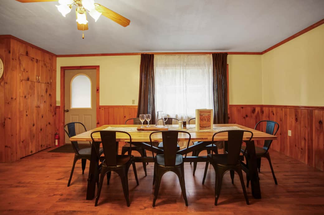 Misty Mountain Cottage 4 bedrooms 1.5 bathrooms 