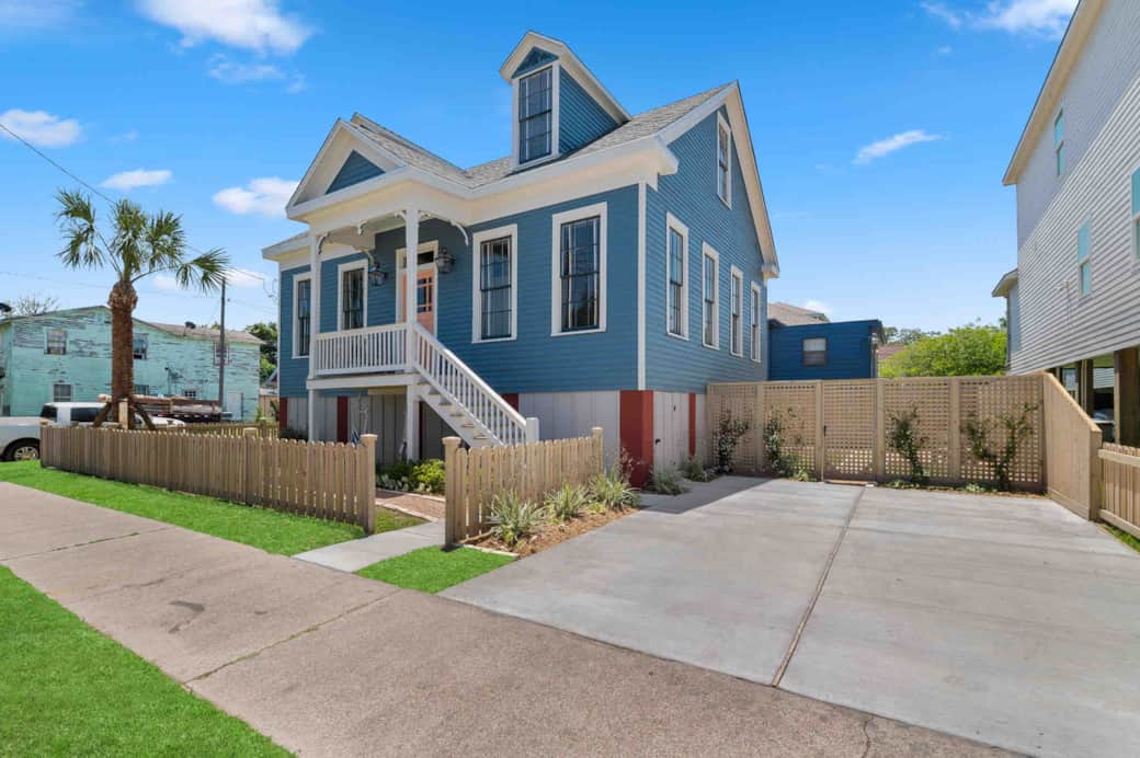 Parking space! Parking space!