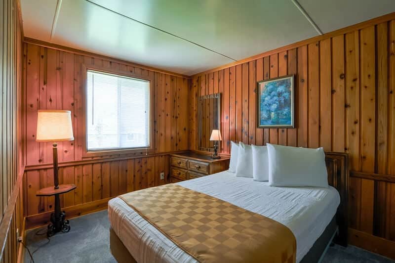 Full Bedroom