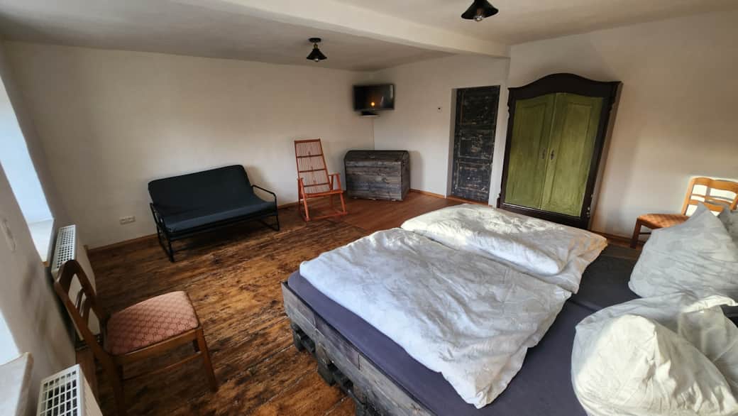 Schlafzimmer 2-5