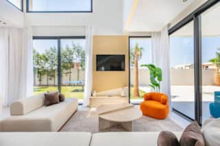 Villa luxe Élégante, Piscine chauffée privée, Jeux — photo 38