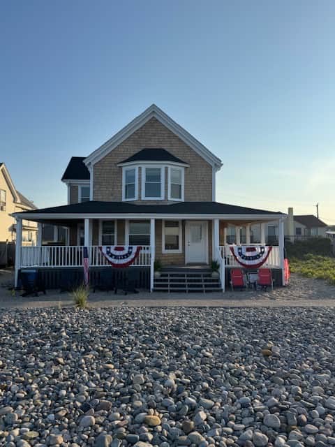 House facing the beach