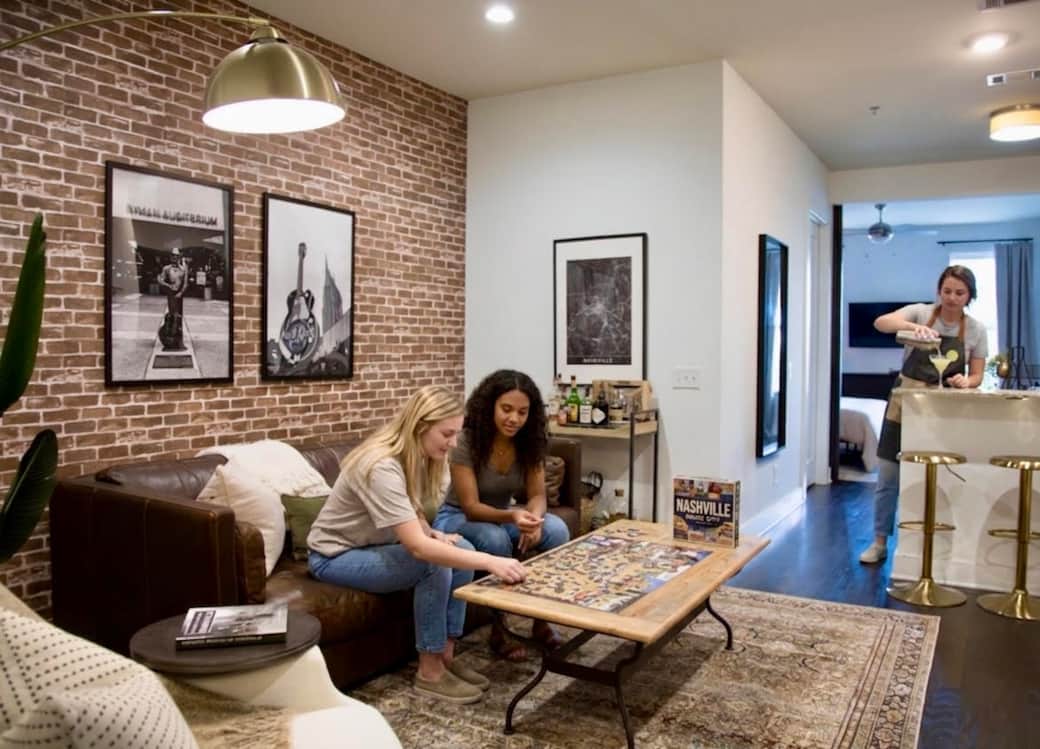 Piece together the perfect stay. Good drinks, great friends, and cozy loft vibes Piece together the perfect stay. Good drinks, great friends, and cozy loft vibes