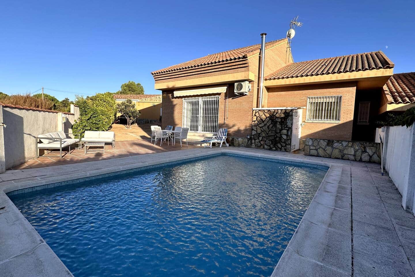Chalet con piscina y tranquilidad — foto 6