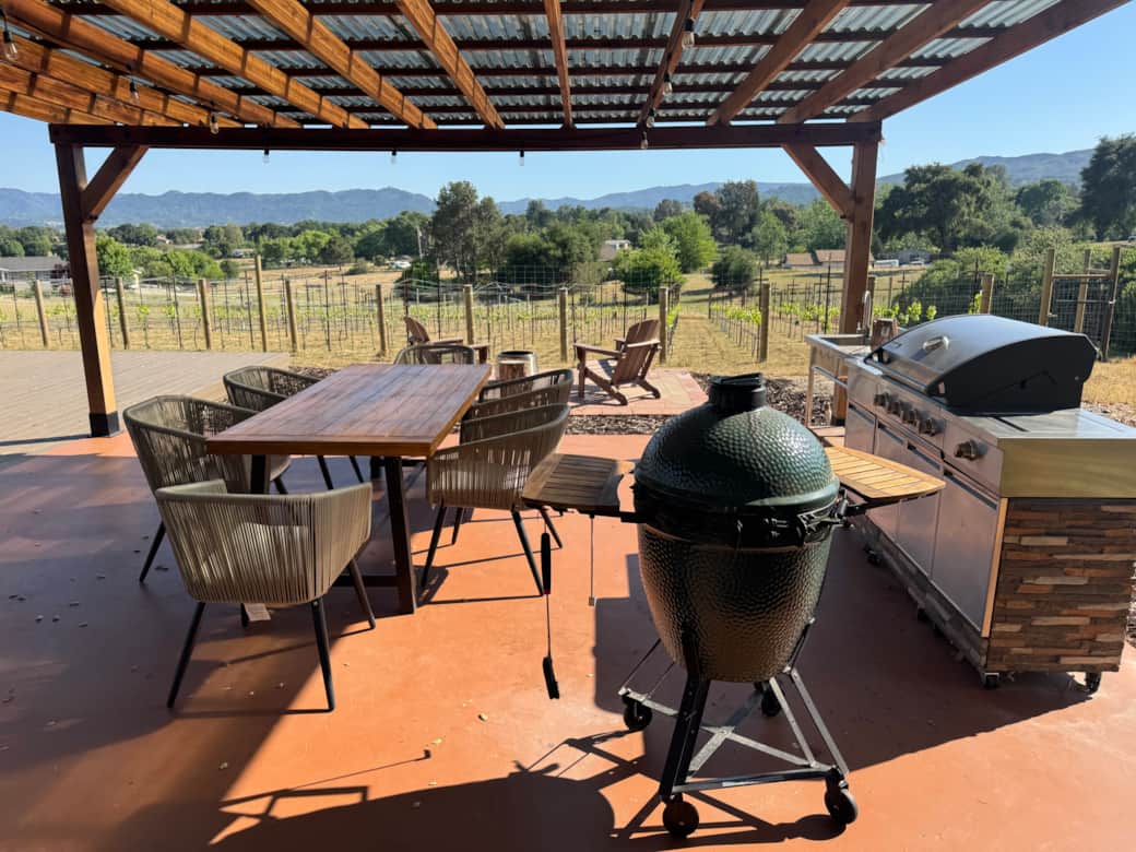 Outdoor Kitchen