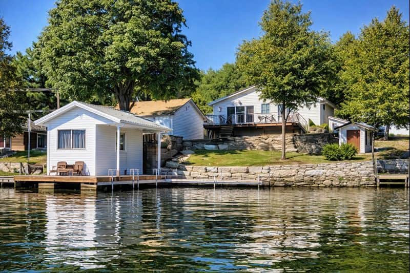 "Bay Breeze" Cottage Rental on the Rideau Lakes "Bay Breeze" Cottage Rental on the Rideau Lakes