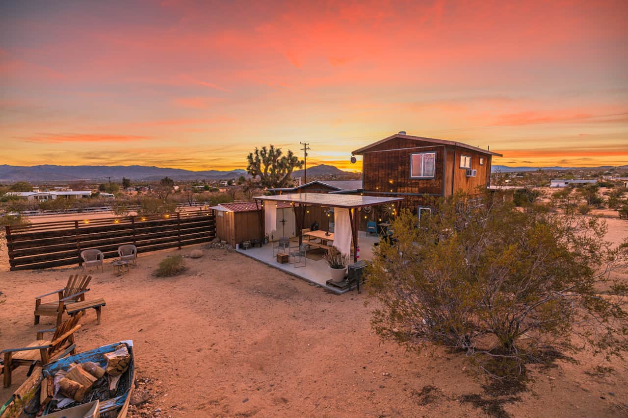 The lush desert vegetation and serene quiet surroundings will instantly set you to vacation mode.