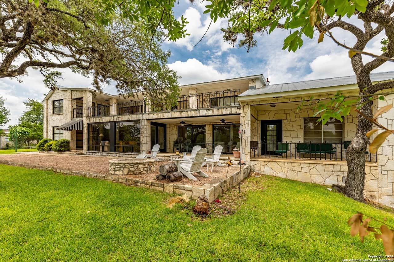 River Oaks Lodge - Main House Front View