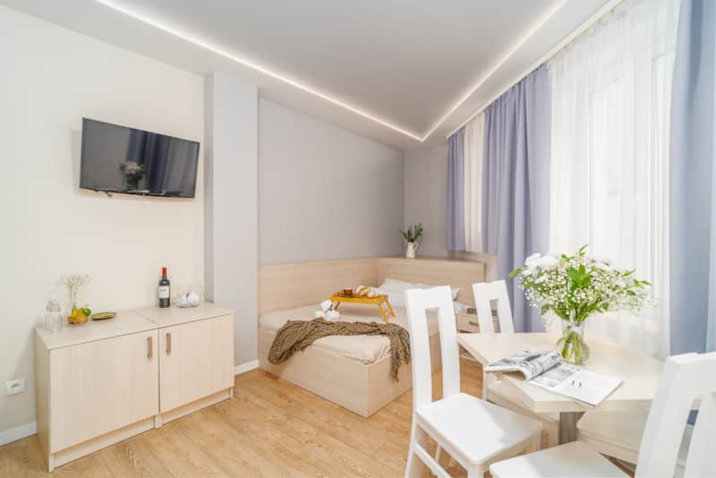 Apartment 21