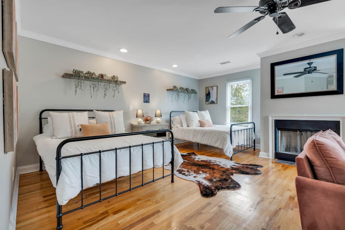 Luxurious Modern Farmhouse Near Beltline/Downtown — interior