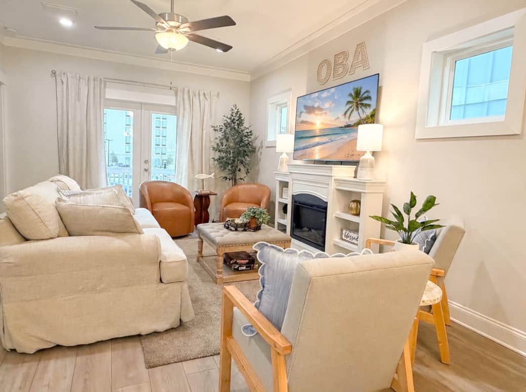 Living Room (2)