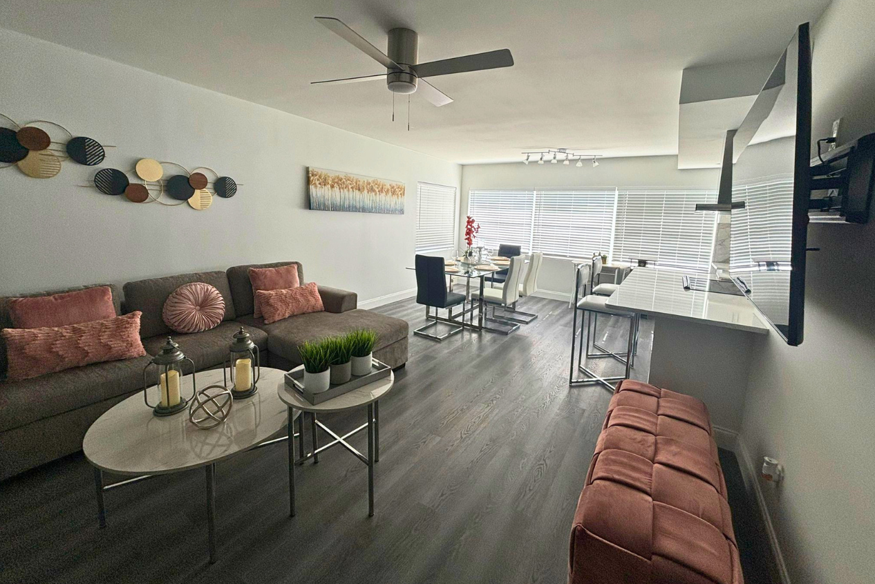Entertainment made easy with Smart TV and Netflix included. Lakeland, FL