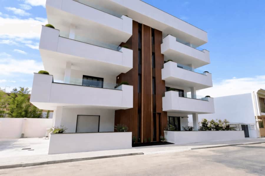 Facciata moderna degli AZULIS Apartments a Olbia, gestione diretta del proprietario di RENTAL12