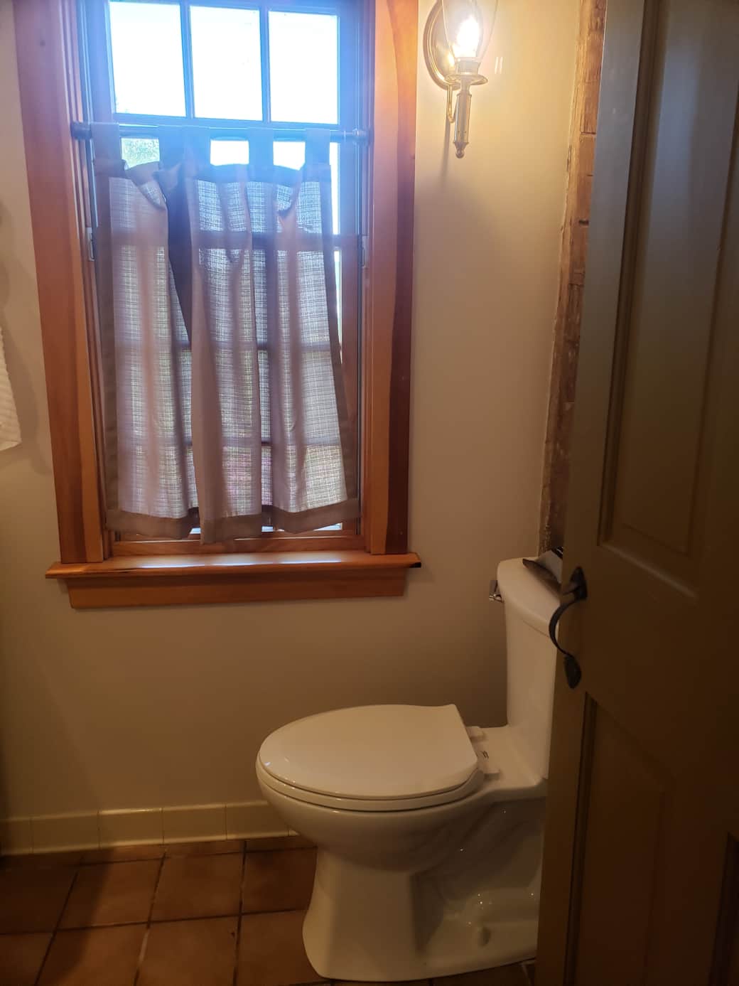 4672