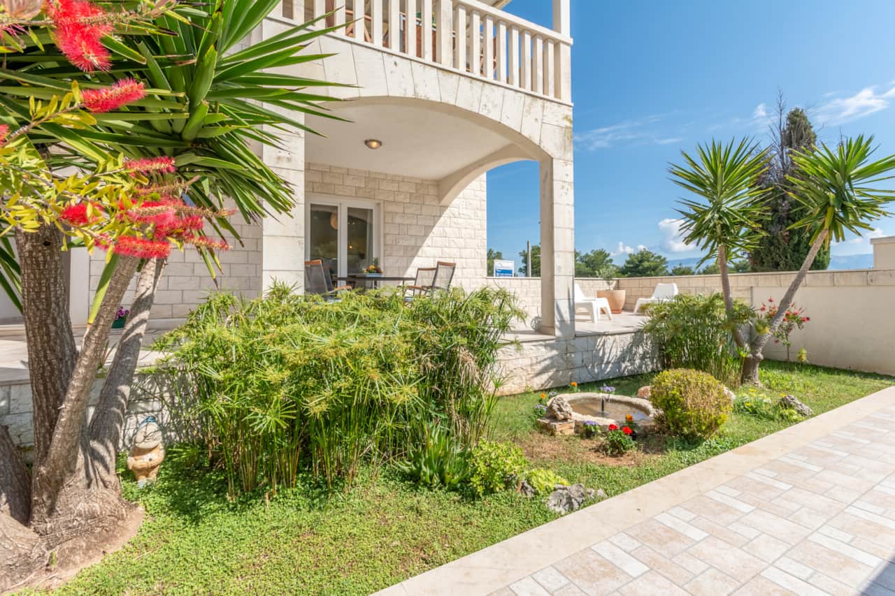 The Purple Apartment - Charme Holidays