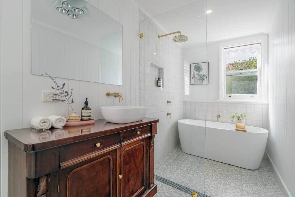 Main Bathroom