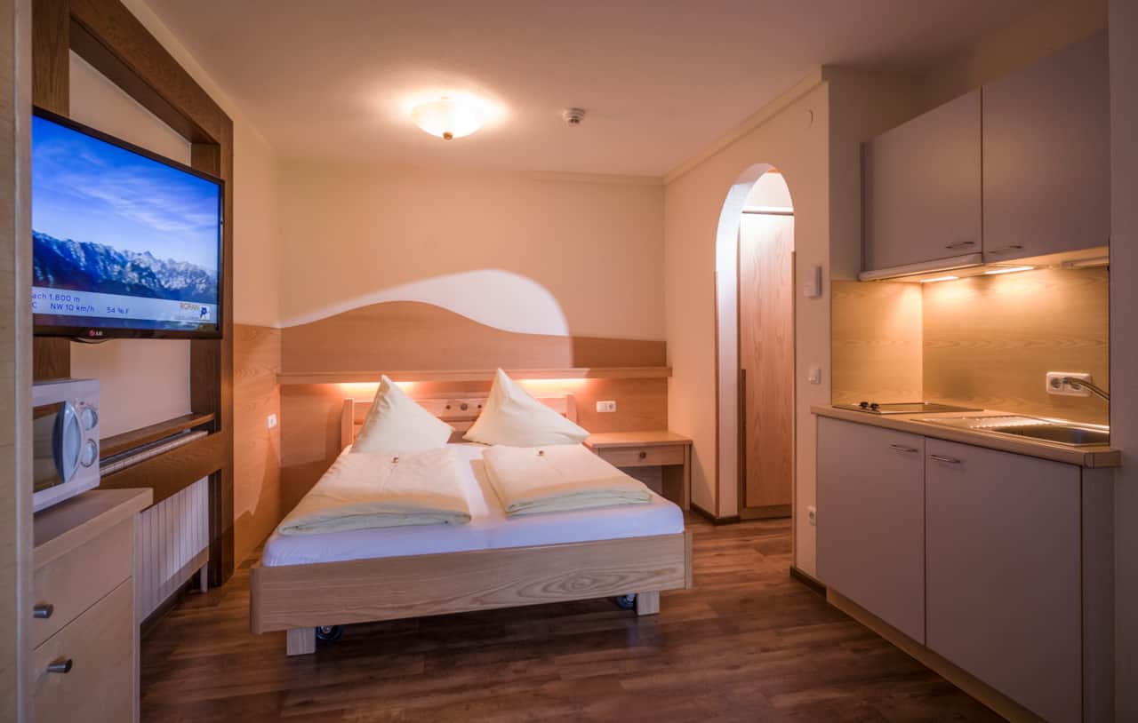 cozy studio with cooking facilities
