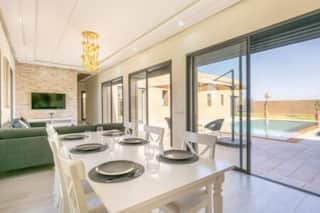 Villa Sanna, élégante avec piscine, jacuzzi & jeux — photo 14