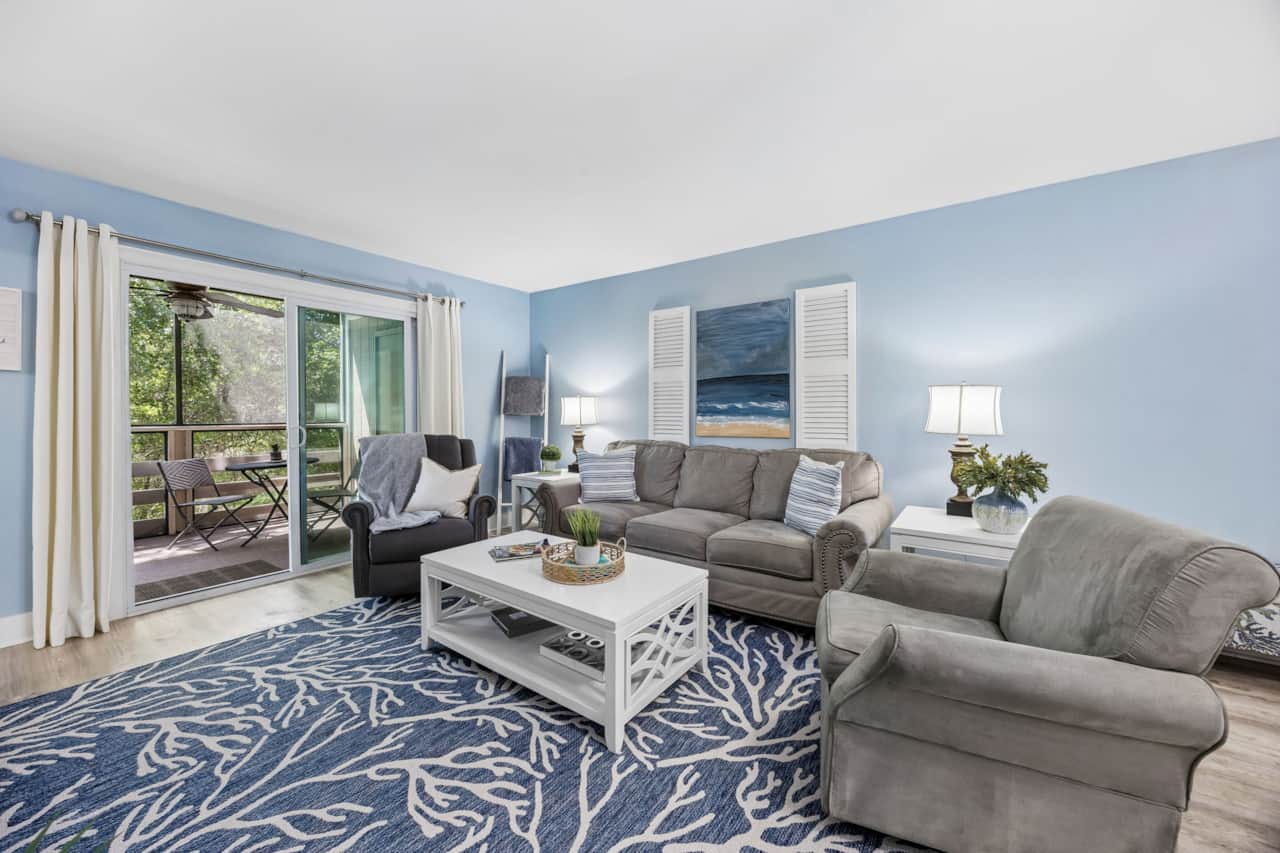 9C Amelia Landings - Living Area 1