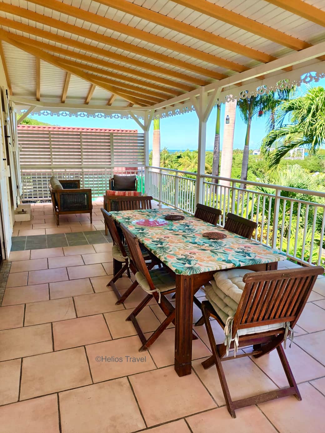 La terrasse de la villa Cajou