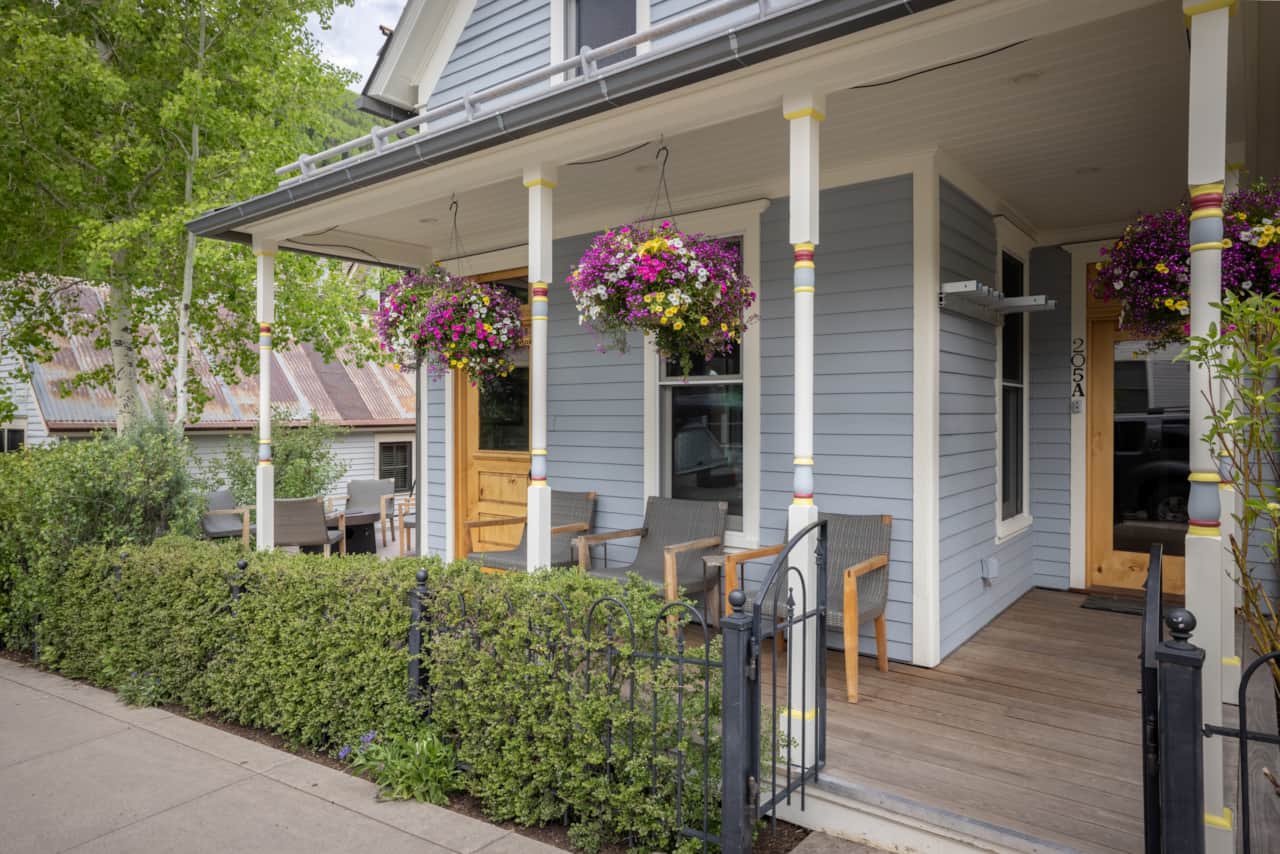 Comfortable easy living at The Residence on South Oak