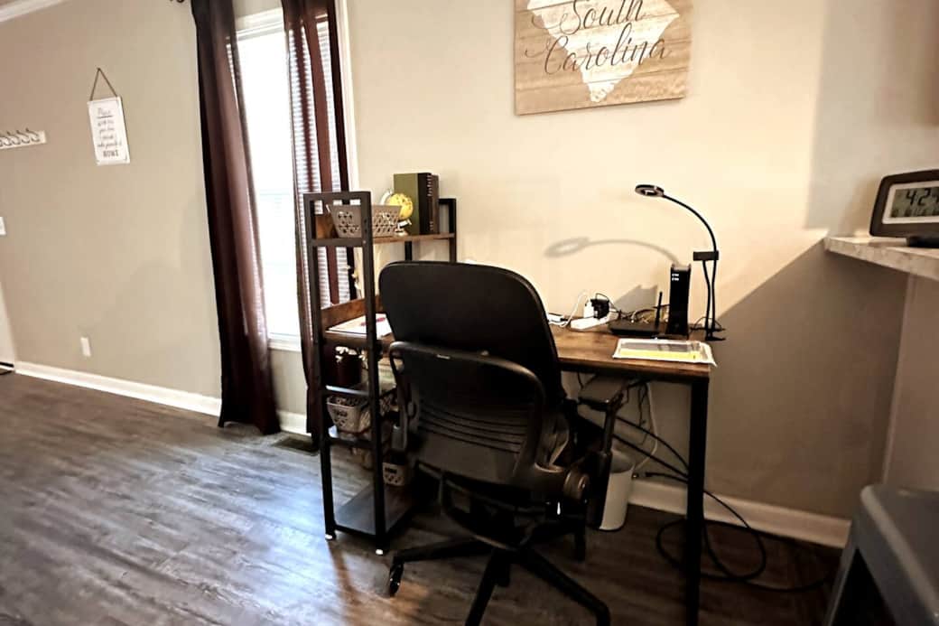 Work Desk with Phone Charging Station and 
High-Speed Wi-Fi router.