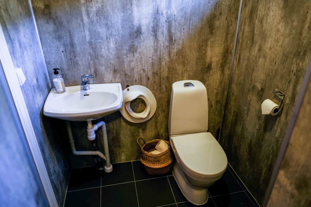 Leave it all - Badroom toilet Leave it all - Badroom toilet